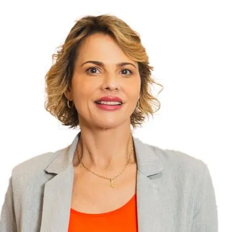 Dra Fernanda Lago